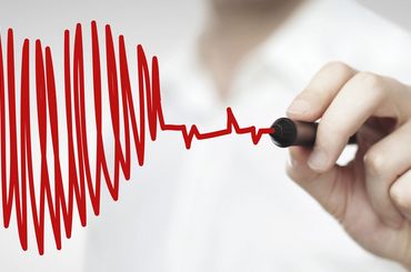 Herzschlag-Kurve in Herzform
