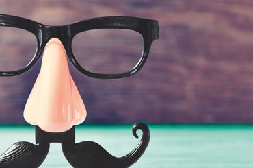 Brille - Nase - Schnauz Brille - Nase - Schnauz